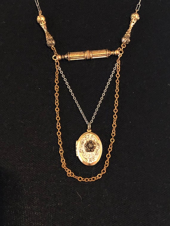 1910s rose locket with trapeze chain - image 2