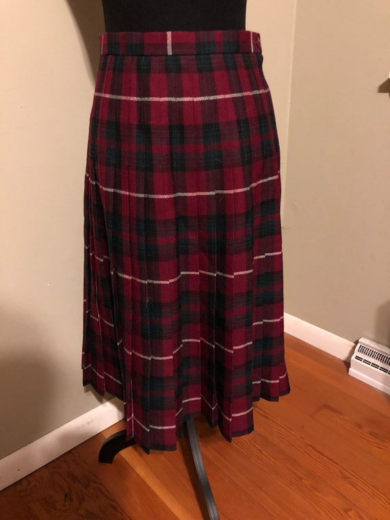 1980s English wool plaid pleated skirt