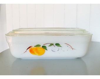 Vintage 1950s Fire King Gay Fad Painted Fruit Peach Casserole/Refrigerator Dish Anchor Hocking
