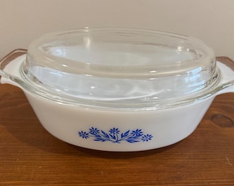 Fire King Anchor Hocking Milchglas Backform/Auflaufform mit blauen Blumen