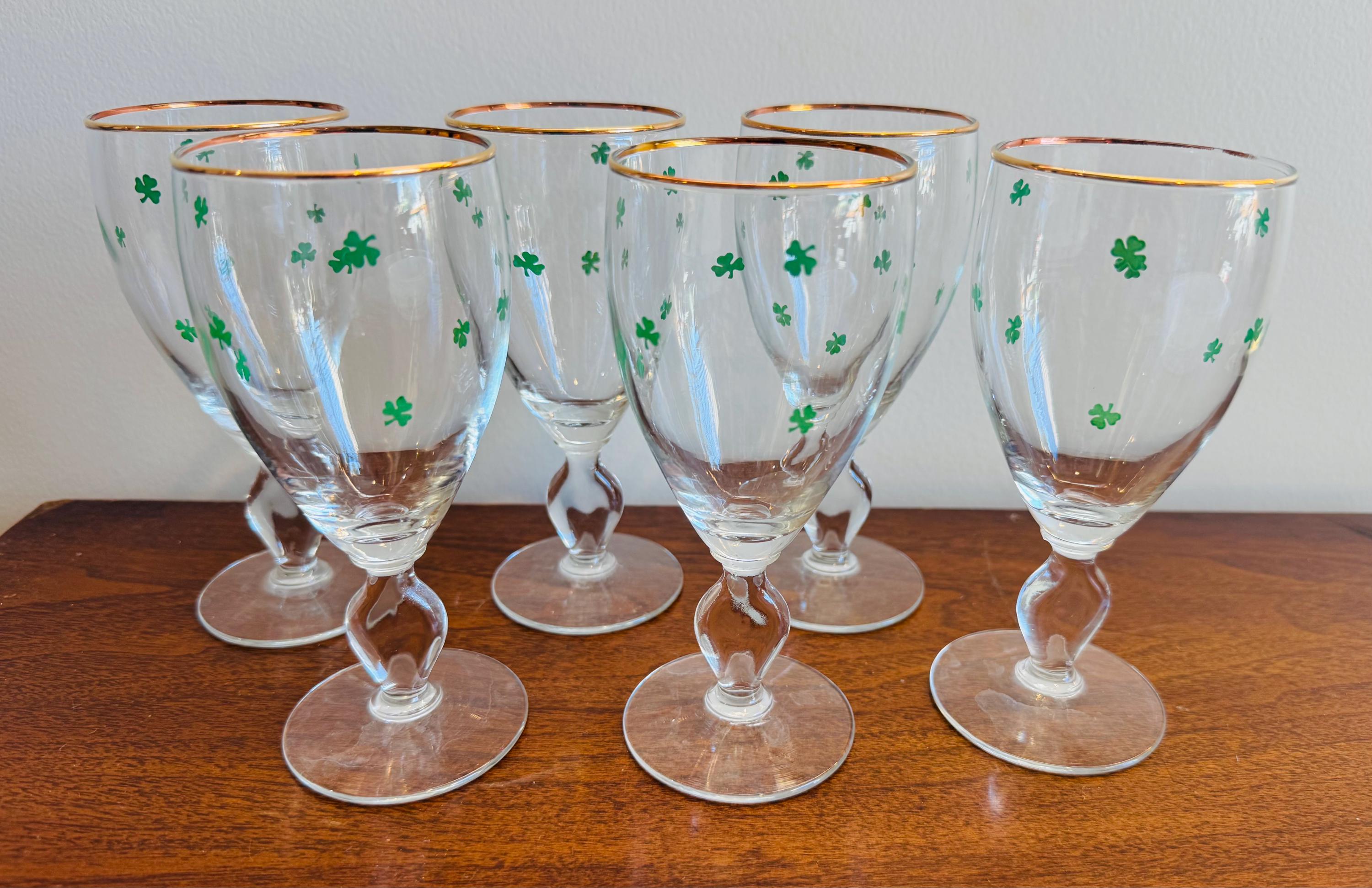 Lot De 4 Verres à Café Irlandais Anciens Avec Poignées Métal Doré – Neufs, Jamais Utilisés