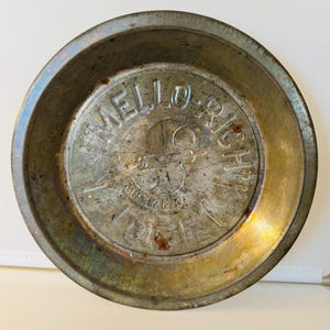 vintage 1940s Mello Rich Mrs Smith’s Pie Tin Plate Pan