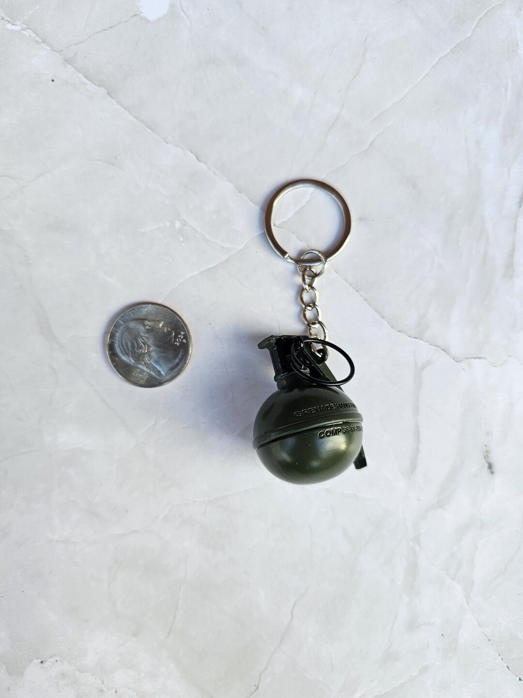 Keyring Weapon Replica Keychain Mini Fragmentation Grenade Personal ...