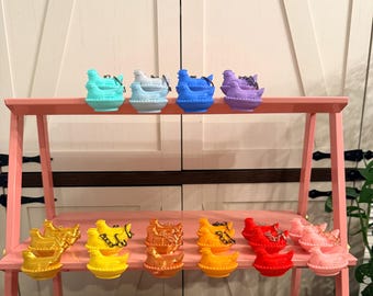 Farm Animal Keychain — 3D Printed Nesting Hen Gift for Chicken Lovers, Farmhouse Accessory