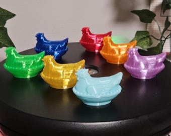 Figura de gallina en nido impresa en 3D / Granja / Coleccionable / Cottagecore / Regalo para amantes de las gallinas