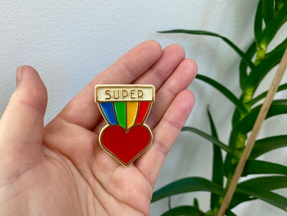 VTG 80s Hallmark SUPER Rainbow Heart Pin Pride LG… - image 2