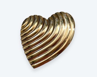 VTG Heart Brooch Pin Gold Tone 3-D Costume Jewelry Minimalist Modernist Raised Line Design