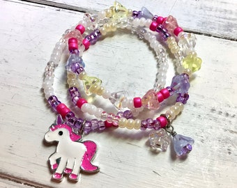 GRAPHICS & MORE Llama on Sparkling Rainbow Silver Plated Bracelet with Antiqued Oval Charm GRAPHICS & MORE Llama on Sparkling Rainbow Silver Plated Bracelet with Antiqued Oval Charm