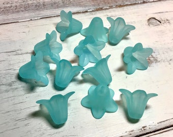 Turquoise Lucite Lily Beads, 18mm Light Aqua Lily Beads, Aqua Lucite Flowers, Aqua Blue Lucite Flower Beads, Lucite Lily Beads, Turquoise
