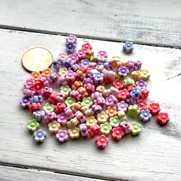 Mixed Daisy Beads, Lucite Daisy, 7mm Flower Beads, Colorful Plastic Flowers, Bargain Beads, Hippy Beads, Happy Beads, Anklet Beads, Daisy