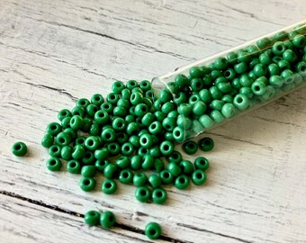 8/0 Seed Bead Opaque Kelly Green, 22 gram/5 inch tube, Size 8 Glass Seed Bead, Opaque Green Seed Bead, Julie's Bead Store, Glass Green Bead