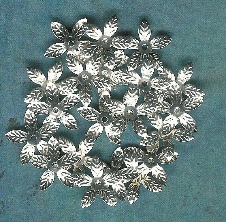 Aylifu 200pcs 9mm Metal Flower Caps Flower Filigree Bead Caps Spacer Beads Spacer Cap Beads for DIY Jewelry Making Crafts Supplies,Gold and Silver