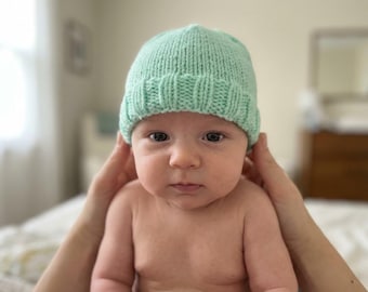 Patrón de gorro de bebé tejido a dos agujas, varios tamaños, fácil, degradado, para recién nacidos y niños pequeños (PDF)