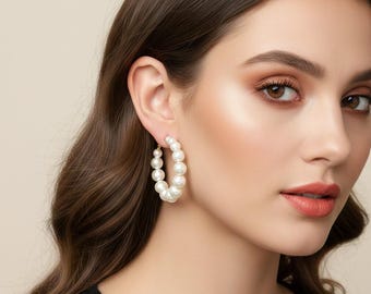 Elegantes pendientes de aro de perla / Joyería minimalista delicada / Aros clásicos para uso diario / Pendientes de novia para boda