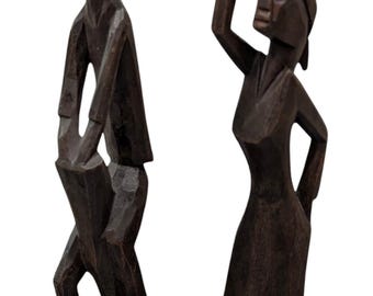 Conjunto de esculturas de figuras de pareja africanas talladas a mano en madera de estilo vintage, arte tribal.