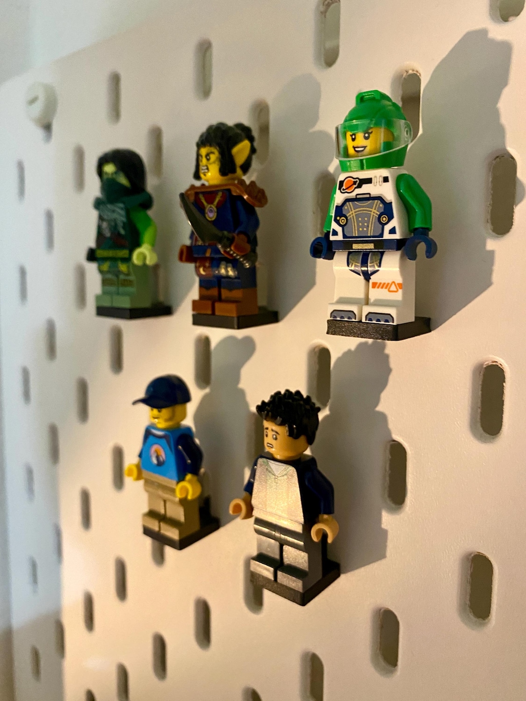 IKEA SKADIS Lego Minifigure Stand | Wall Organizer for LEGO Figures ...