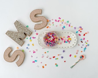 Mystery scoop shop with fun surprises in every scoop, Scoop Beads with each bead a different gift, Stationary, beauty, jewelry and mystery.