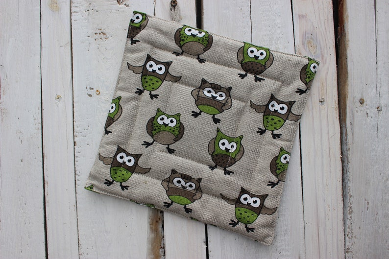 Owl Pot Holder, Linen Pot Holder with green owl, Kitchen Pot Holder, Christmas gift for owl lover, Kitchen accessories image 1