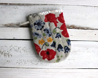 Linen kitchen mini glove with a flower of the meadow print, Mini Oven mitt Christmas gift for the cook