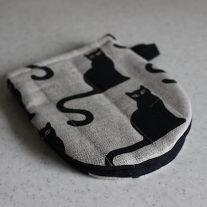 Kitchen Gloves With Black Cat - Mini Oven Glove - Kitchen Oven Mini Mitt - Black cat pattern