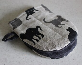 Kitchen Oven mini Mitt Glove with Cat print, Linen Glove for black cat lovers, Christmas Gift for the cook or baker