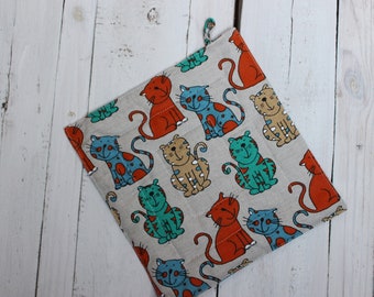 Linen Pot Holder with Cat pattern, Kitchen Pot Holder gift for the cook or baker cat lovers gift