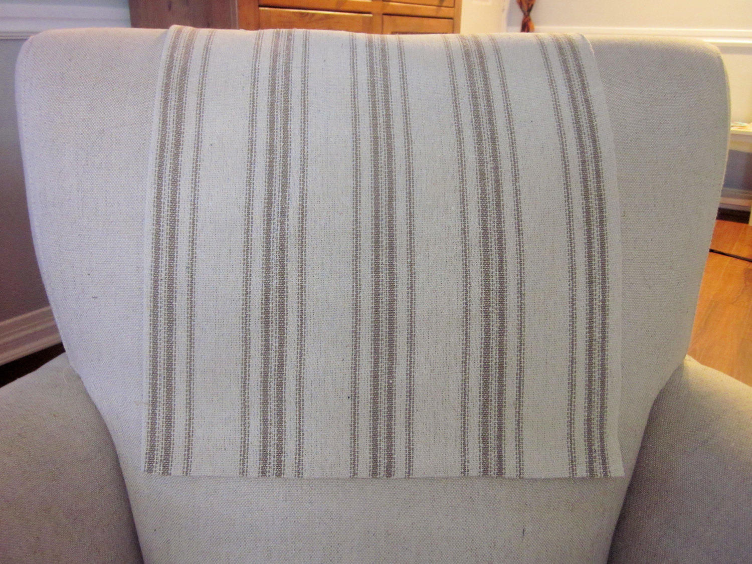 Antimacassar outlet headrest covers