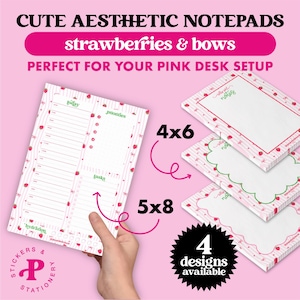 Könnte beinhalten: Ästhetische Notizblöcke in Rosa und Weiß mit Erdbeer- und Schleifendesigns. Das Bild zeigt einen Notizblock von 12,7 x 20,3 cm und mehrere Notizblöcke von 10,2 x 15,2 cm. Die Notizblöcke haben einen rosa-weiß gestreiften Hintergrund mit Erdbeer- und Schleifenakzenten.