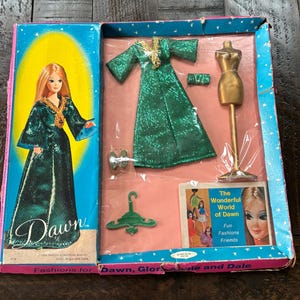 Topper Dawn Doll green Slink Dress in original packaging