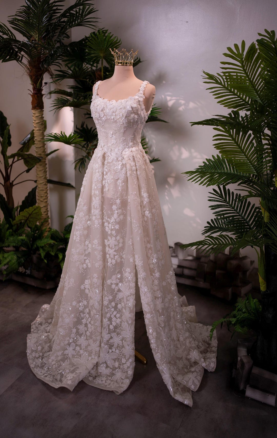 A-line Lace Wedding Dresses ,Fashion Custom made Bridal Dress        fg3141 main image 1