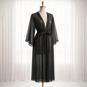 Luxe zwarte kimono voor fotoshoot, lang bruidsgewaad om in te loungen, bedekken bruidsmeisje afbeelding 5