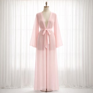 Luxe zwarte kimono voor fotoshoot, lang bruidsgewaad om in te loungen, bedekken bruidsmeisje afbeelding 2