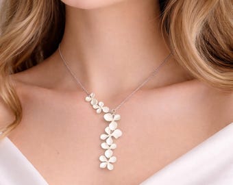 Minimalist White Flower Necklace, Silver Floral Drop Necklace, Delicate Hydrangea Pendant, Bridal Jewelry, Gift for Her