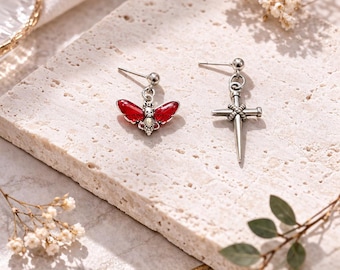 Gothic Moth Earrings | Alloy Insect Jewelry, Mysterious Temperament Pair