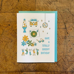 Carte typographique d'anniversaire groovy