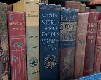 Vintage boekenset: 8 gemengde decoratieve boeken, bibliotheekdecor (1920-1970)