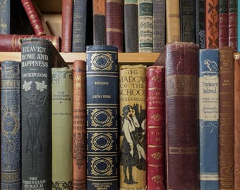Zestaw 8 książek Vintage Books – kolekcja książek dekoracyjnych, wystrój biblioteczny