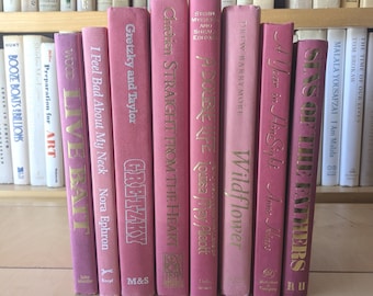 Roze boeken voor decoratie: set van 8 – gemengd decoratief bibliotheekdecor