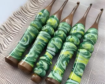 Unique Wooden Crochet Hooks with Swirl Resin Handles | Complete Crochet Set for Arthritis Relief
