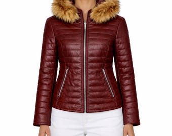 Damen Burgund Leder Steppjacke Pelz Kapuze Gesteppte Wintermantel Slim Fit Warme Jacke
