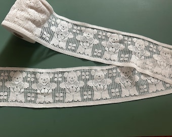 Vintage Wide White Teddy Bear Lace Trim Perfect for Crafting Selling by the Yard