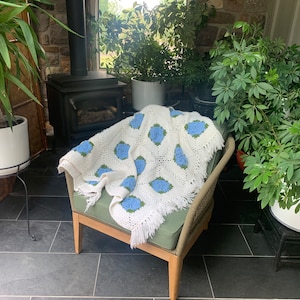 Vintage Handmade Crocheted Afghan White with Blue Dimensional Flowers, Vintage Handmade Floral Crochet Throw Blanket, Vintage Knitted Afghan