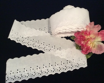 Vintage White Wide Eyelet Embroidered Petticoat Lace, Vintage White Lace, Vintage Sewing Supplies, Vintage Craft Supplies