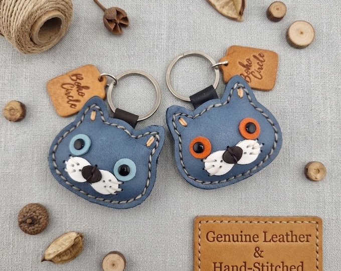 Handmade Leather British Blue Cat Keyring, Boho Circle Bag Charm, Hand-Stitched Kitten Keychain