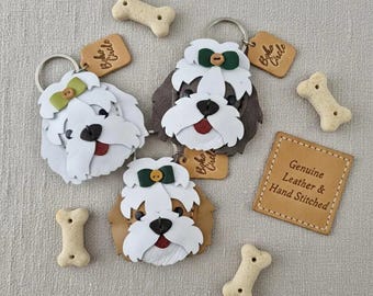 Llavero de cuero hecho a mano con forma de perro / Colgante de maltés/shih tzu esponjoso