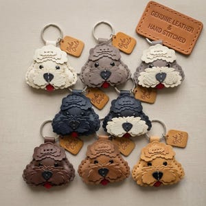 Llavero de cuero hecho a mano con diseño de perro Cockapoo o Labradoodle / Regalo para llavero