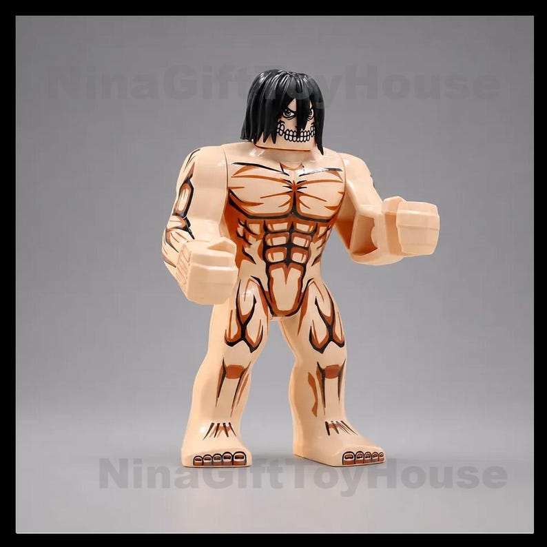 K&ouml;nnte beinhalten: Eine Kunststoff-Actionfigur in hellem Beigeton mit schwarzem Haar und einem skelettartigen Munddesign. Die Figur weist braune Muskelmarkierungen an Brust, Armen und Beinen auf. Der Text NinaGiftToyHouse ist im Hintergrund zu sehen.