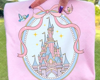 Magiczna Kokietka z Zamku PNG Różowa Wstążka Księżniczka Disneyland Rodzinna Wycieczka Dopasowana Koszulka Cyfrowa Do Pobrania