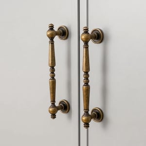 Poignées de meuble : poignée de meuble vintage en laiton antique, poignées de tiroir classiques