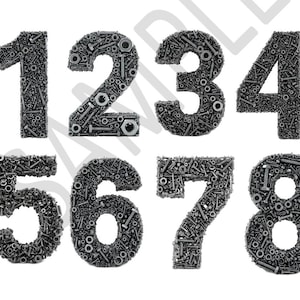 Può includere: Una serie di numeri da uno a otto, ciascuno composto da vari elementi di ferramenta metallica. I numeri sono di colore grigio scuro e sono su uno sfondo bianco. L'immagine è una rappresentazione creativa dei numeri.